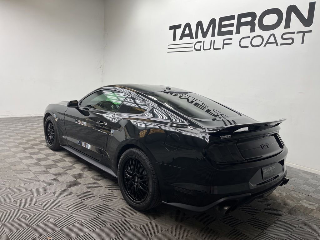 Used 2019 Ford Mustang GT RWD image 3