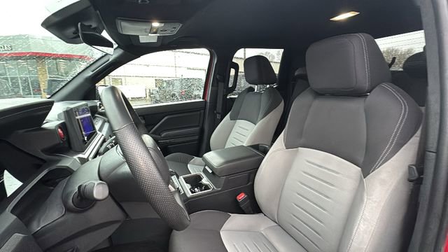 Used 2025 Toyota Tacoma TRD Sport AWD/4WD image 30