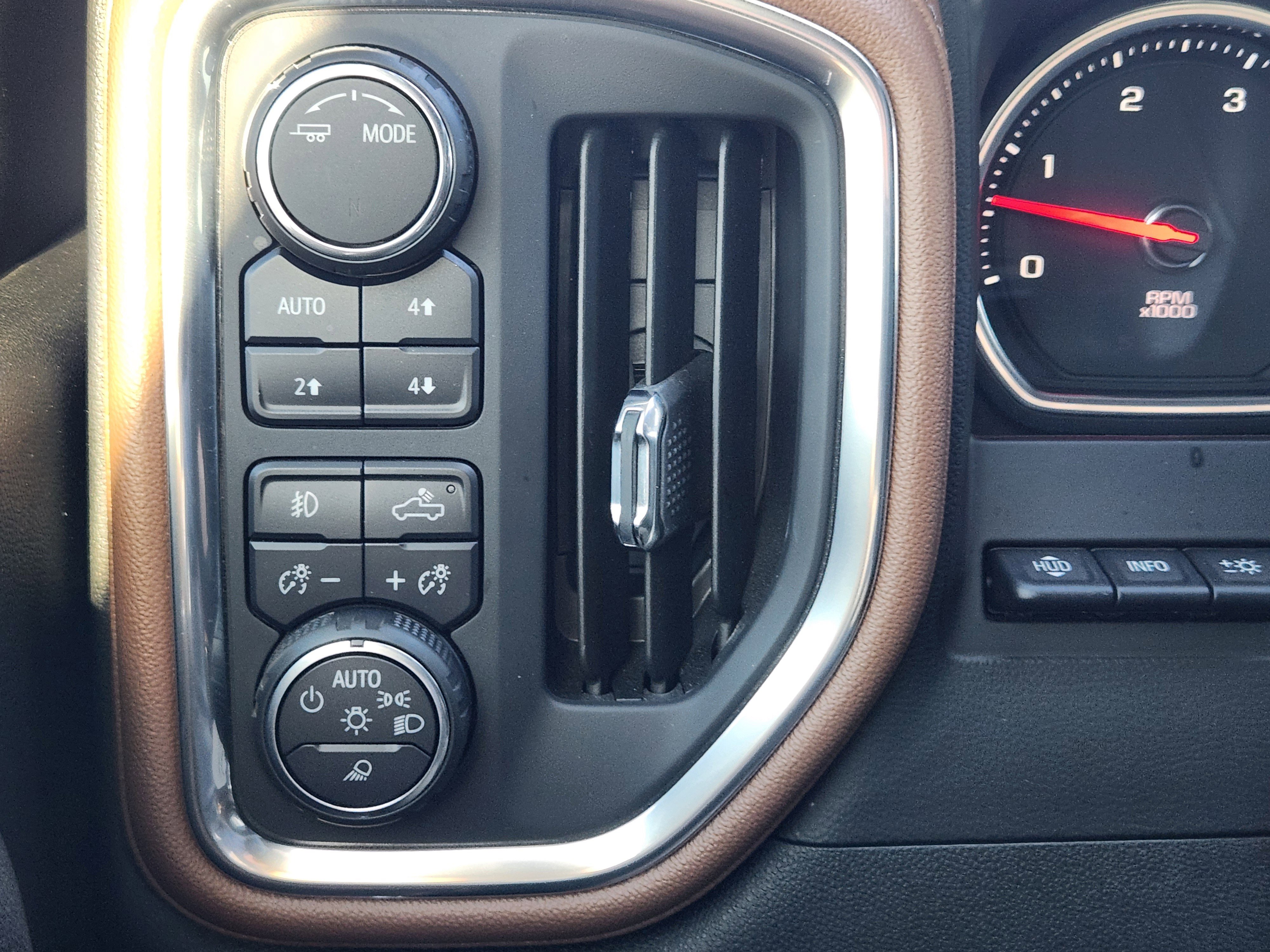 Certified 2020 Chevrolet Silverado 2500 High Country w/ Technology Package image 23