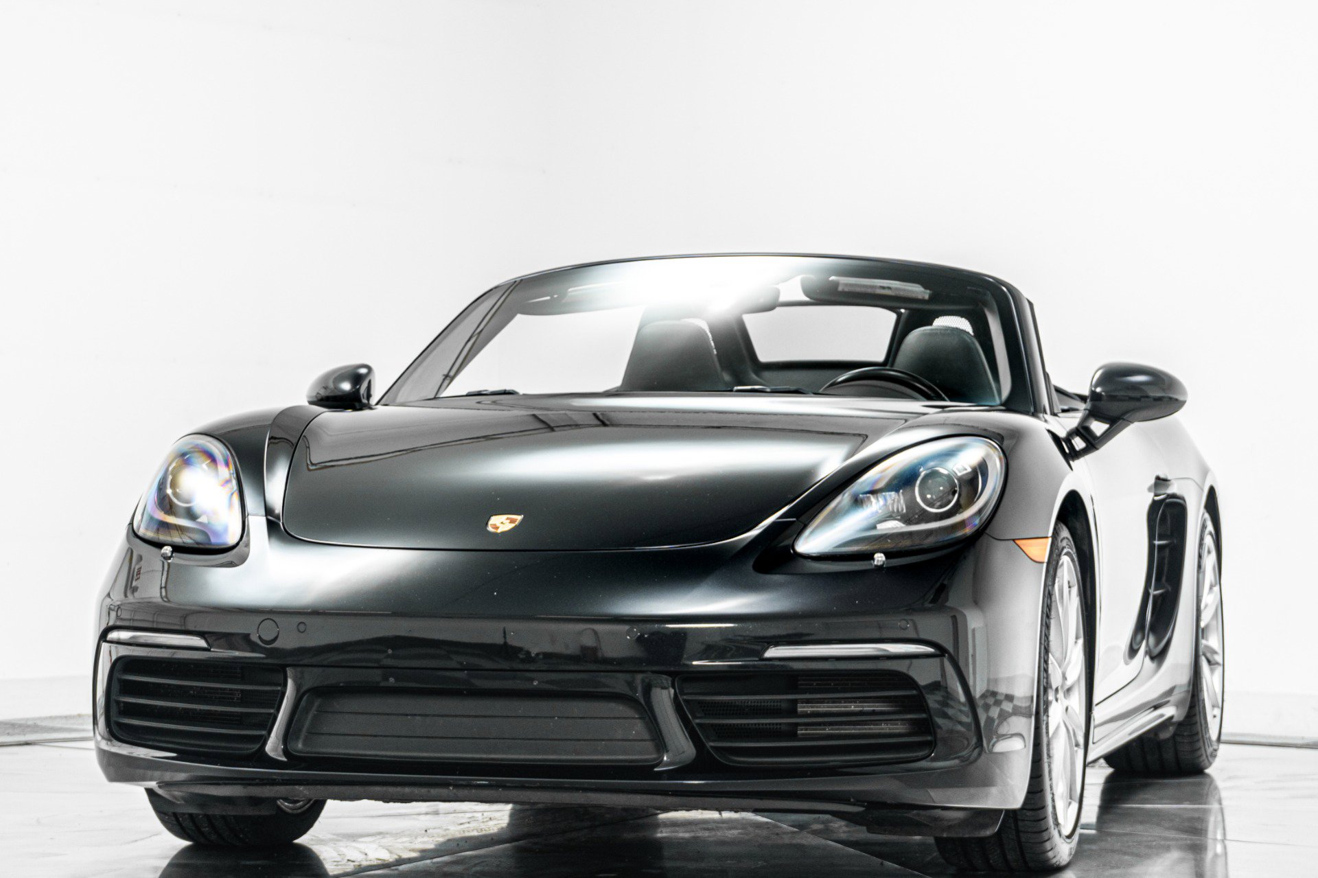 Used 2017 Porsche 718 Boxster RWD image 5