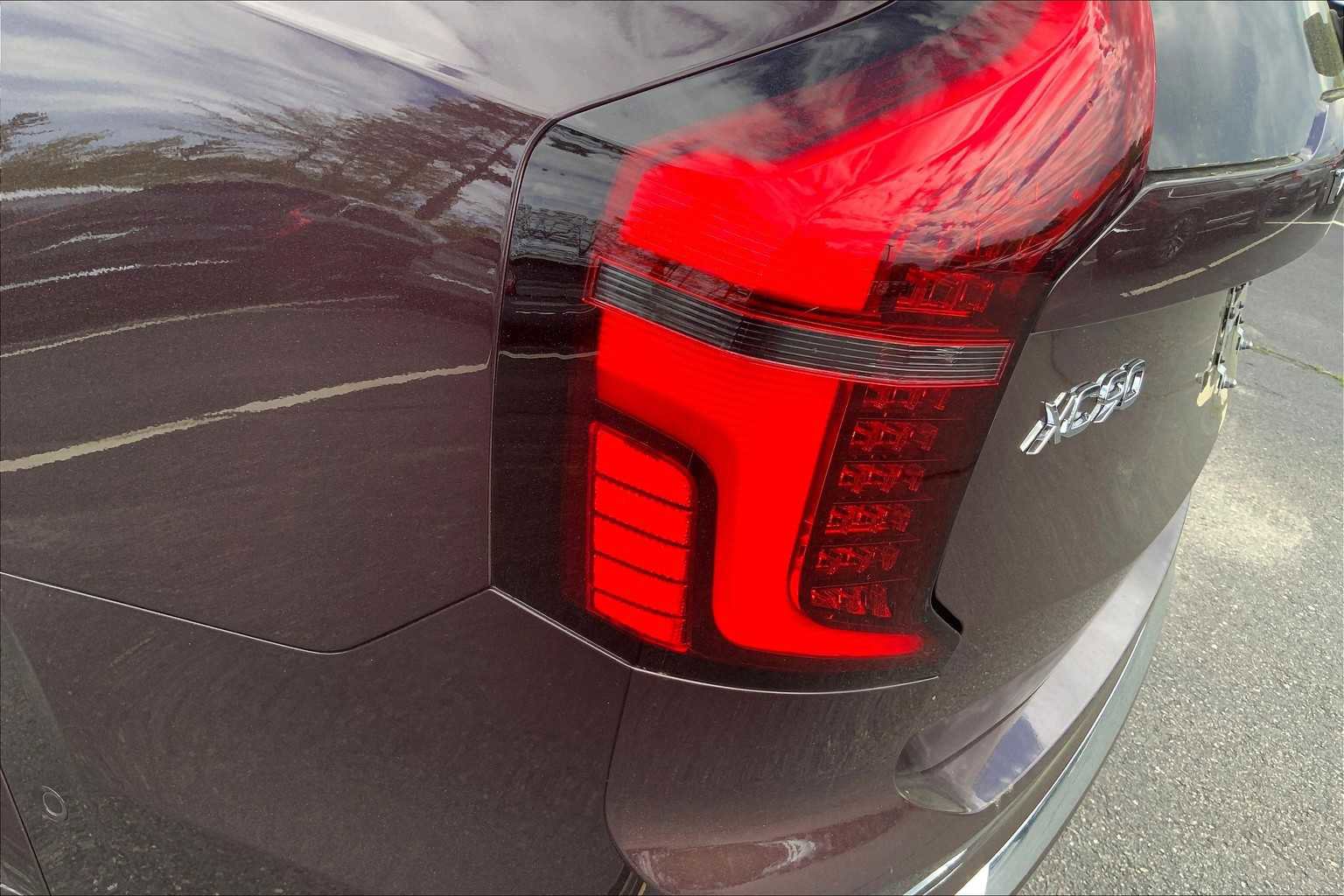 New 2025 Volvo XC90 B5 Plus image 5