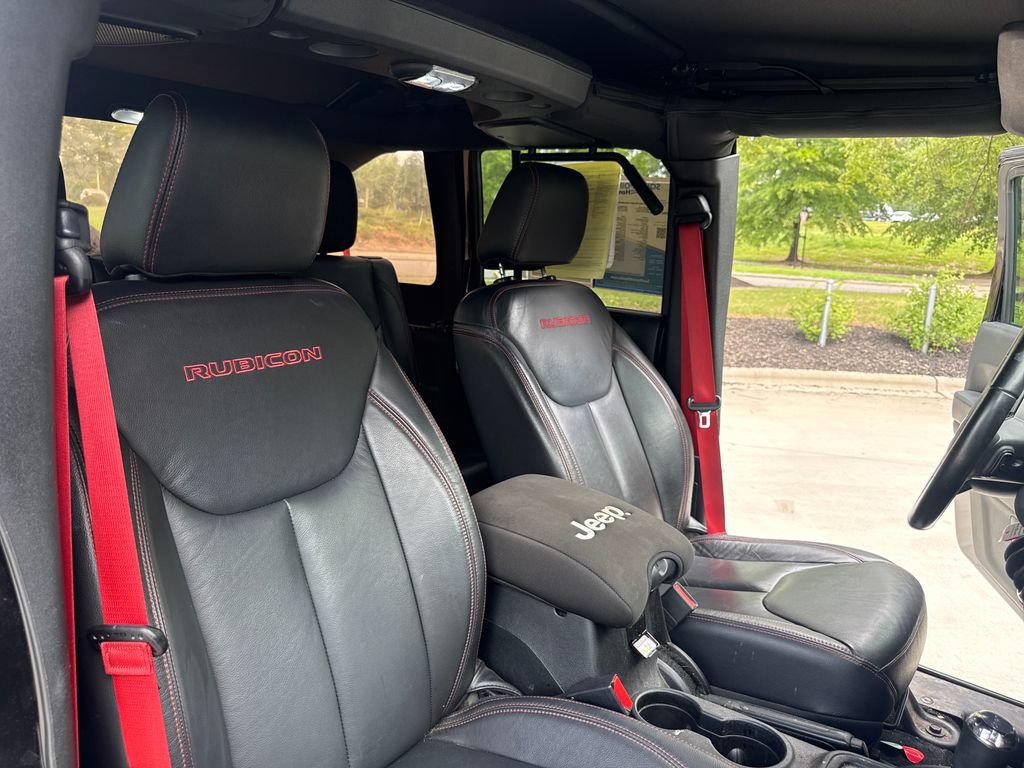 Used 2017 Jeep Wrangler Unlimited Rubicon AWD/4WD image 34