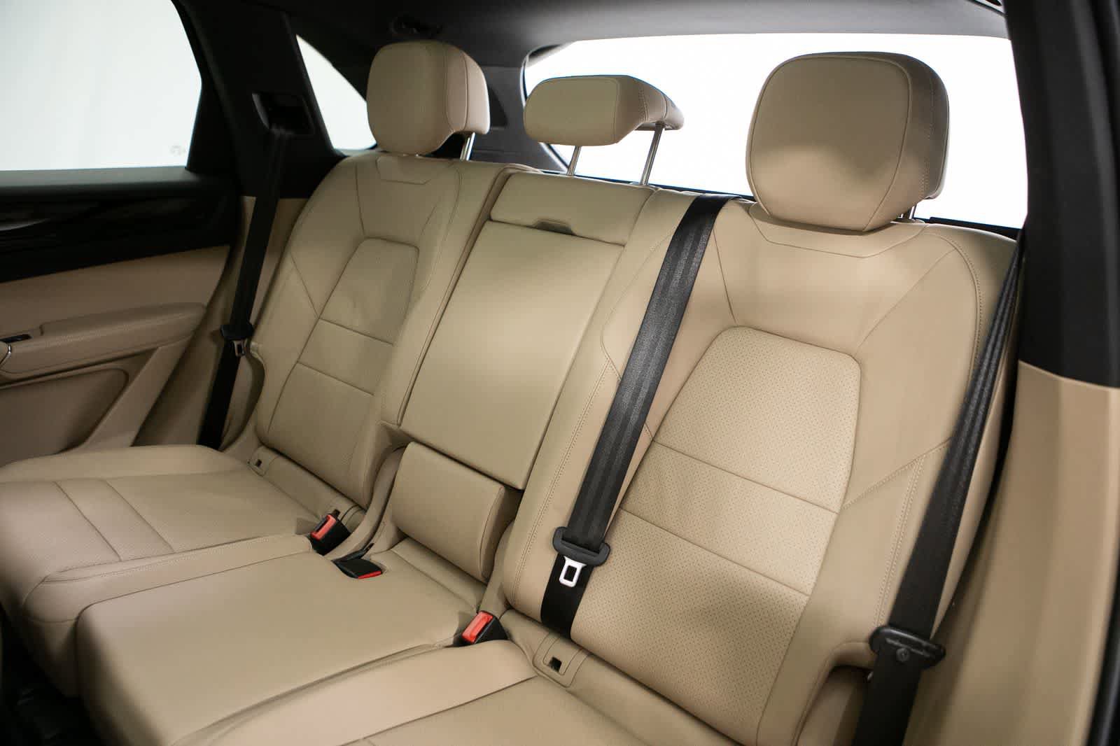Certified 2023 Porsche Cayenne AWD/4WD image 35