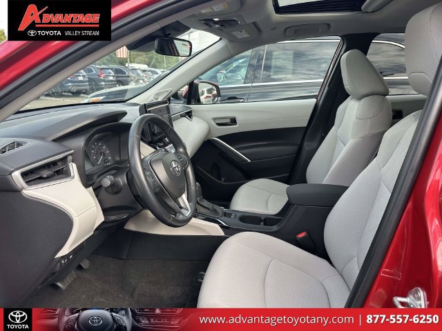 Used 2023 Toyota Corolla Cross LE w/ Moonroof Package AWD/4WD image 19