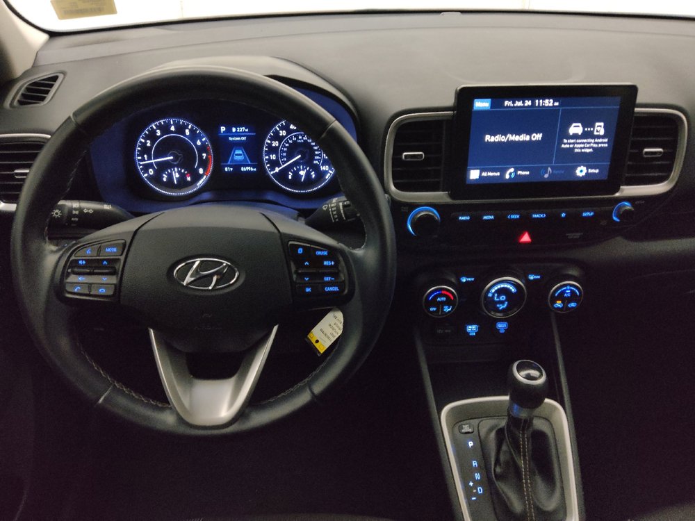 Used 2021 Hyundai Venue SEL FWD image 22