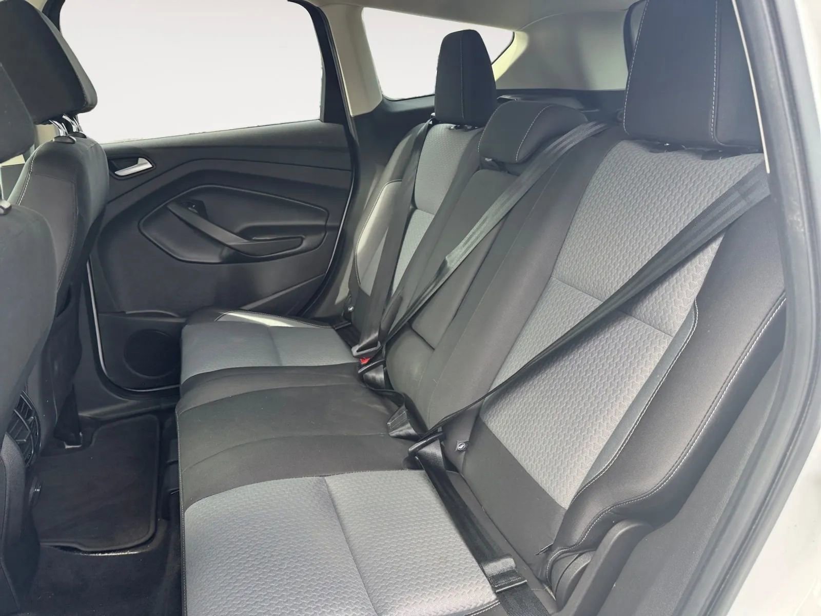 Used 2017 Ford Escape SE AWD/4WD image 14