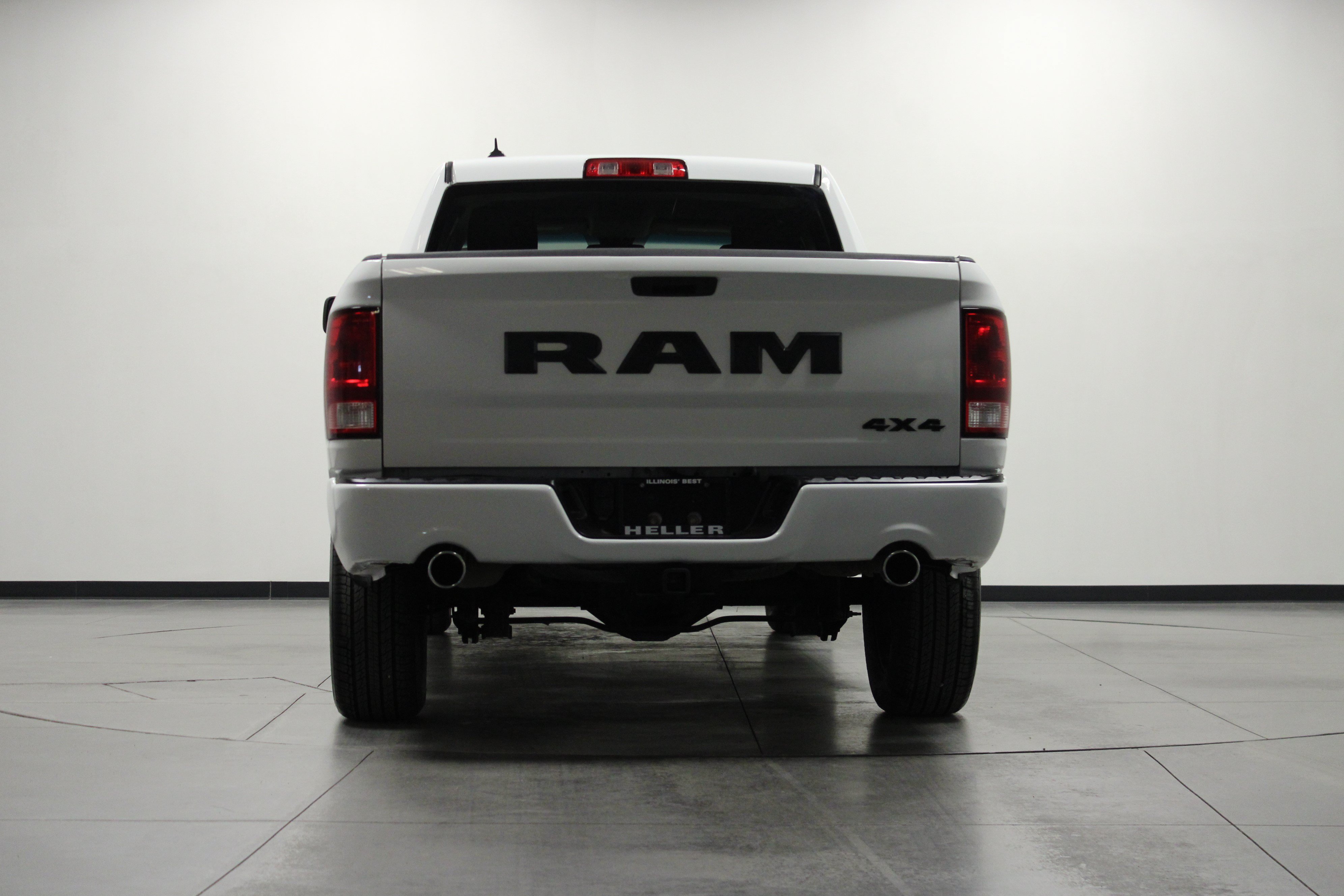 Used 2019 RAM 1500 Express w/ Wheel & Sound Group AWD/4WD image 5