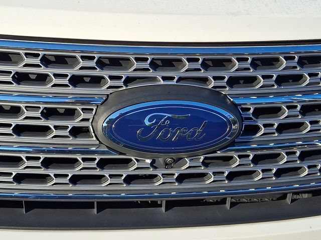 Used 2020 Ford Explorer Limited w/ Class III Trailer Tow Package AWD/4WD image 5