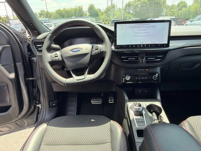 Used 2024 Ford Escape ST-Line w/ Tech Pack #1 AWD/4WD image 17