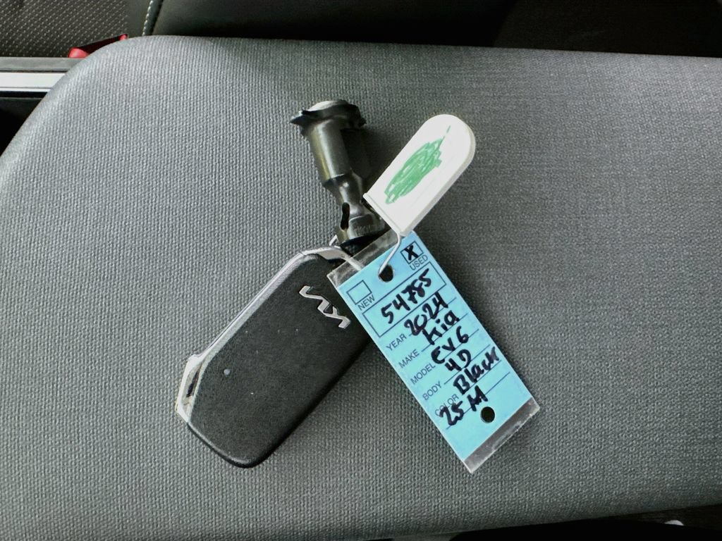 Used 2024 Kia EV6 Light RWD image 25