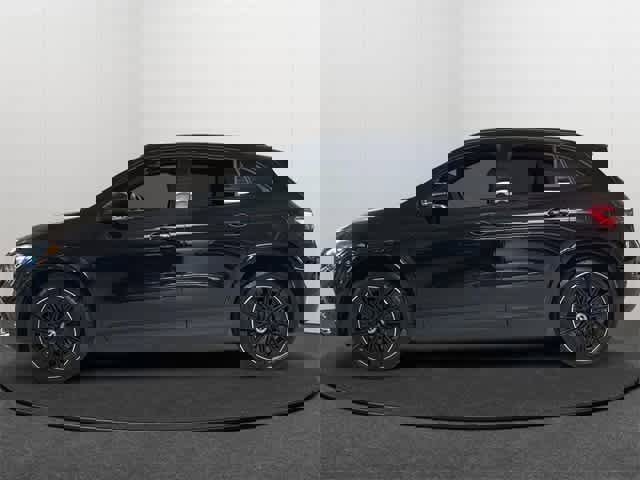 Certified 2025 Mercedes-Benz GLA 250 4MATIC image 3