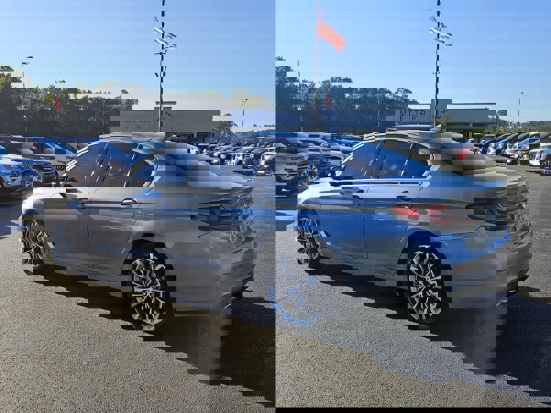 Used 2022 BMW 530i xDrive w/ Convenience Package image 9