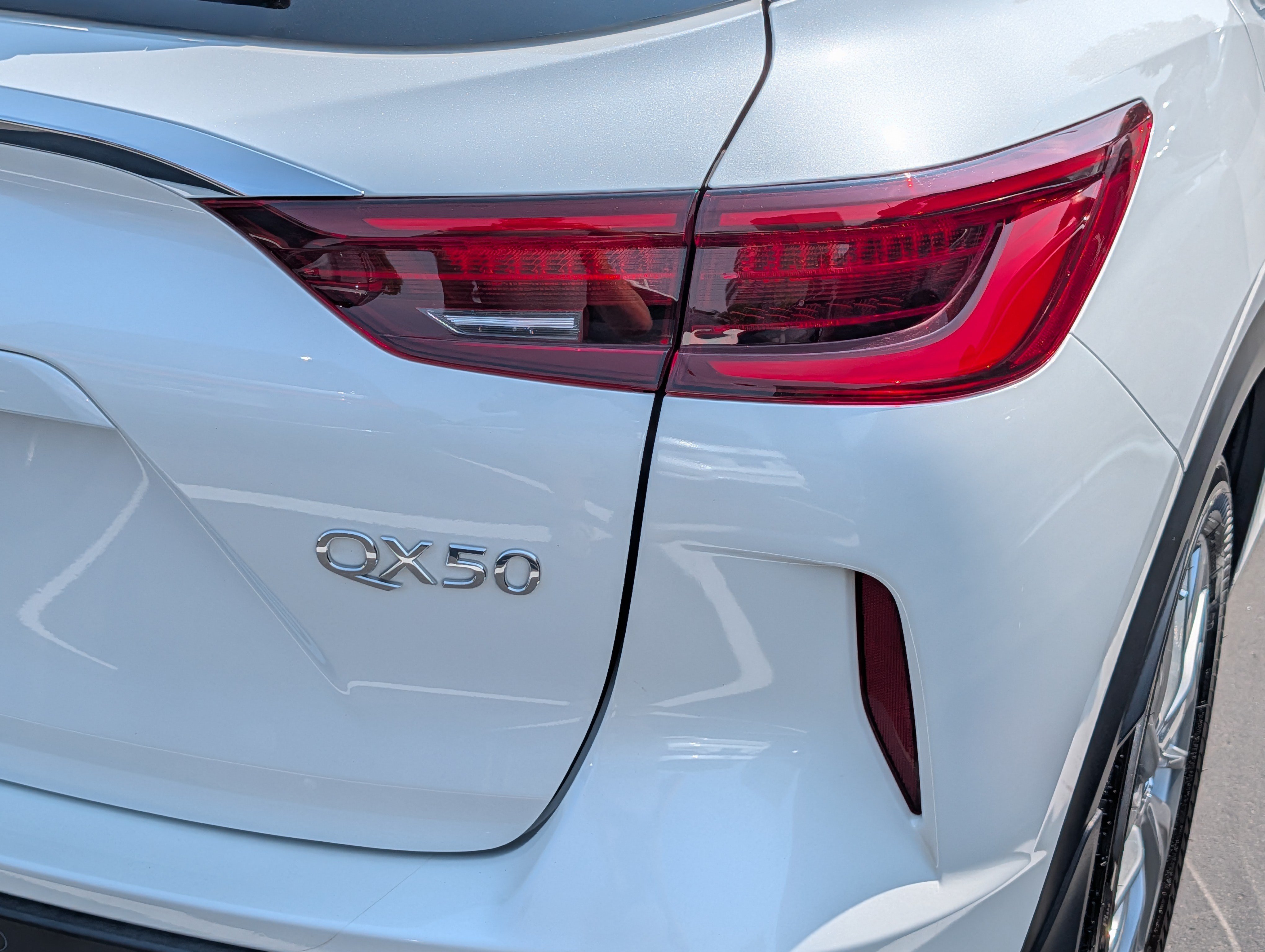 Certified 2023 INFINITI QX50 Luxe w/ Cargo Package AWD/4WD image 17