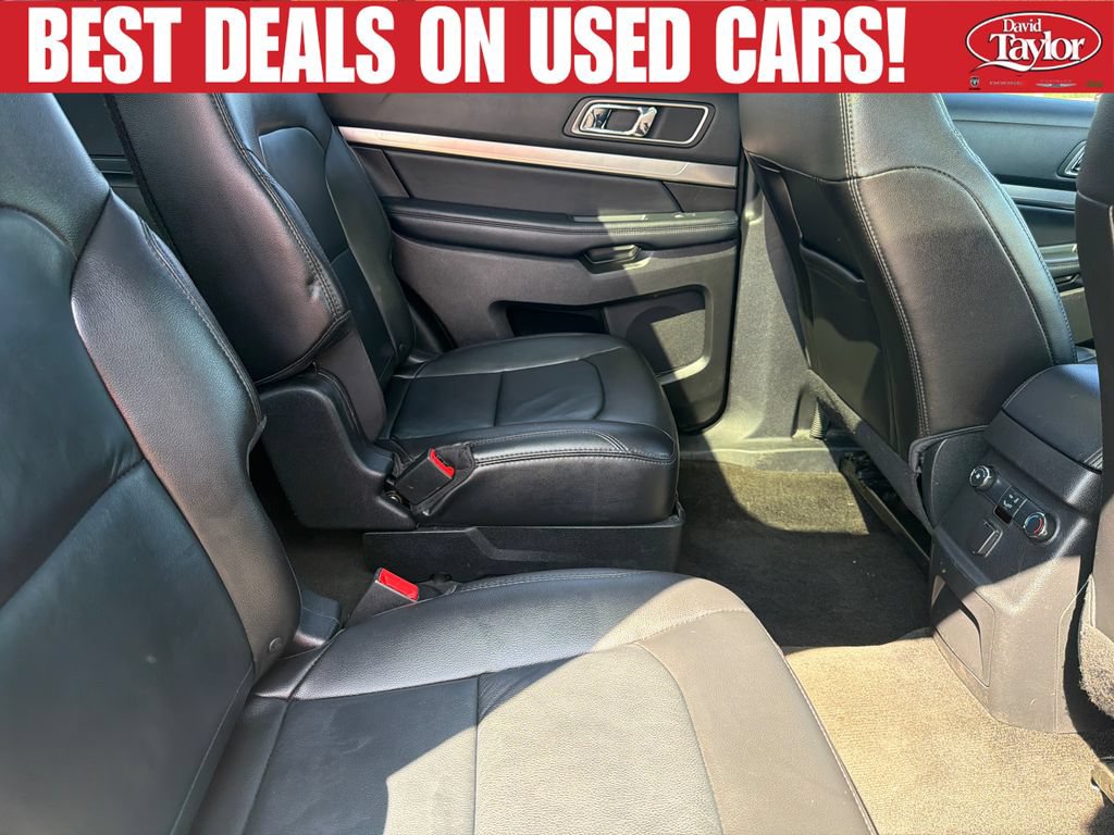 Used 2018 Ford Explorer XLT w/ Equipment Group 202A FWD image 34