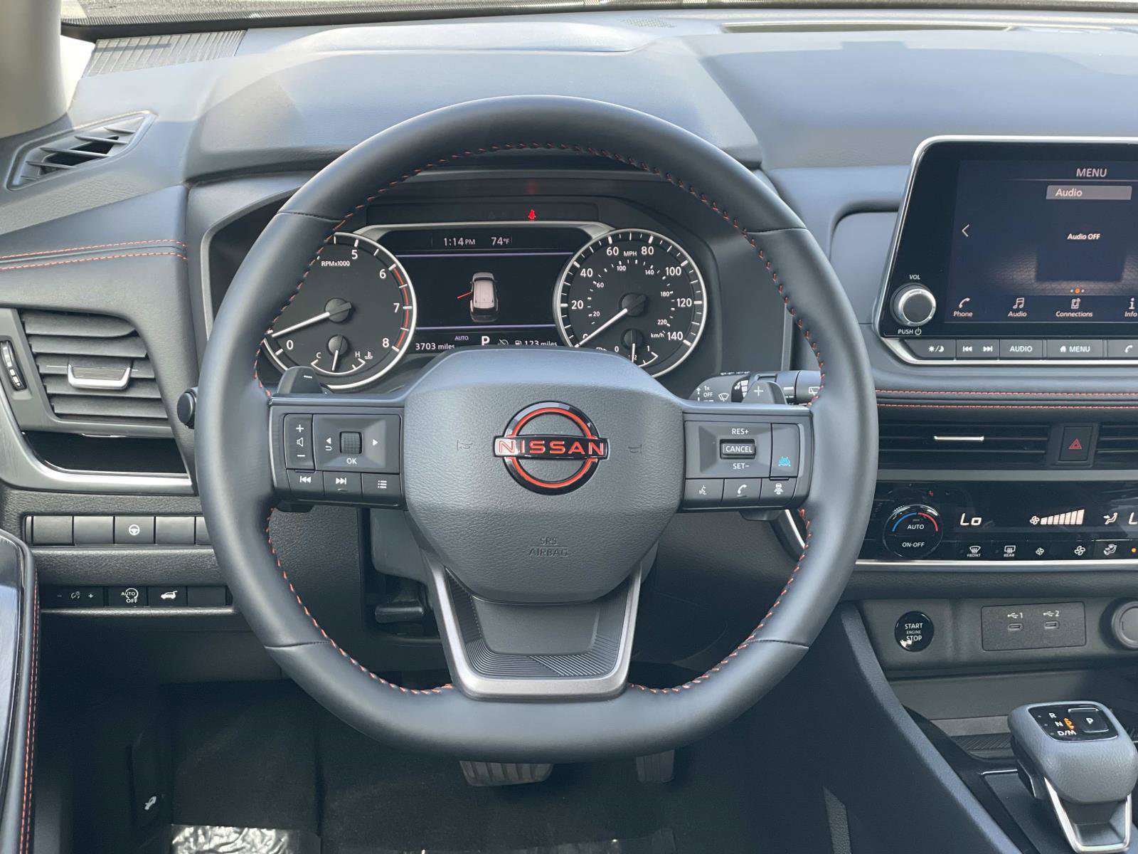 Used 2025 Nissan Rogue SV image 9