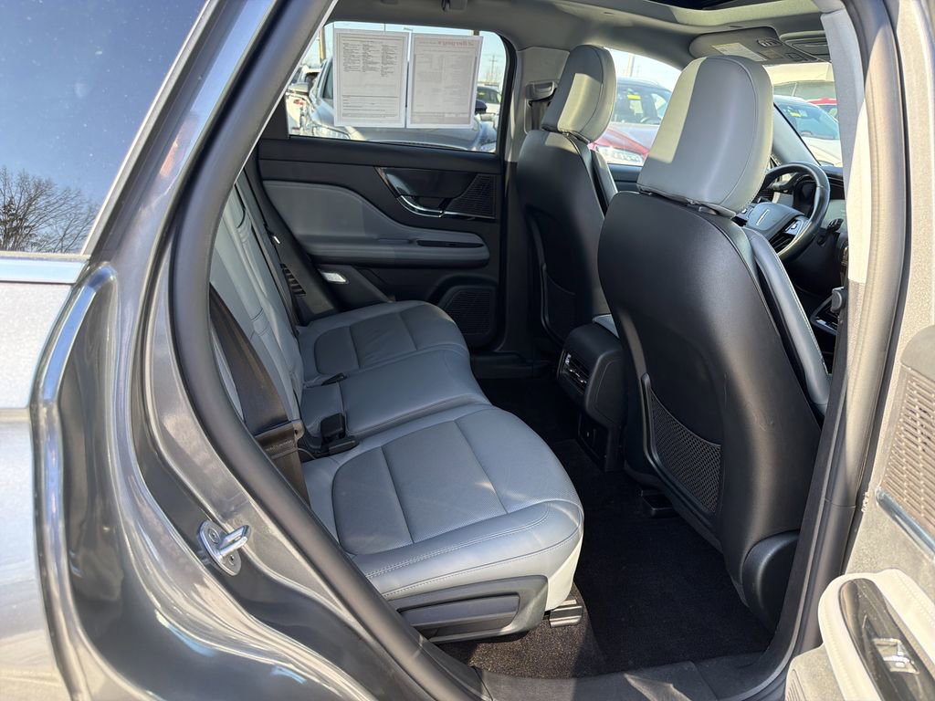 Used 2022 Lincoln Corsair Grand Touring image 17