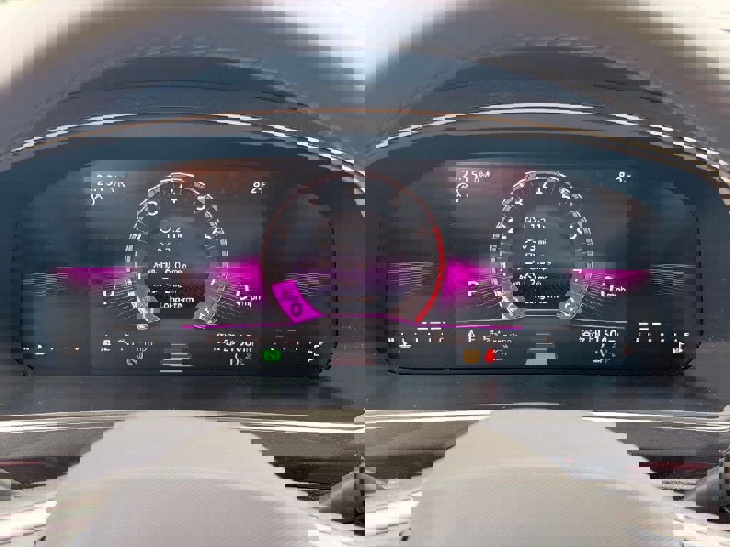 Used 2024 Volkswagen Tiguan Wolfsburg Edition image 31