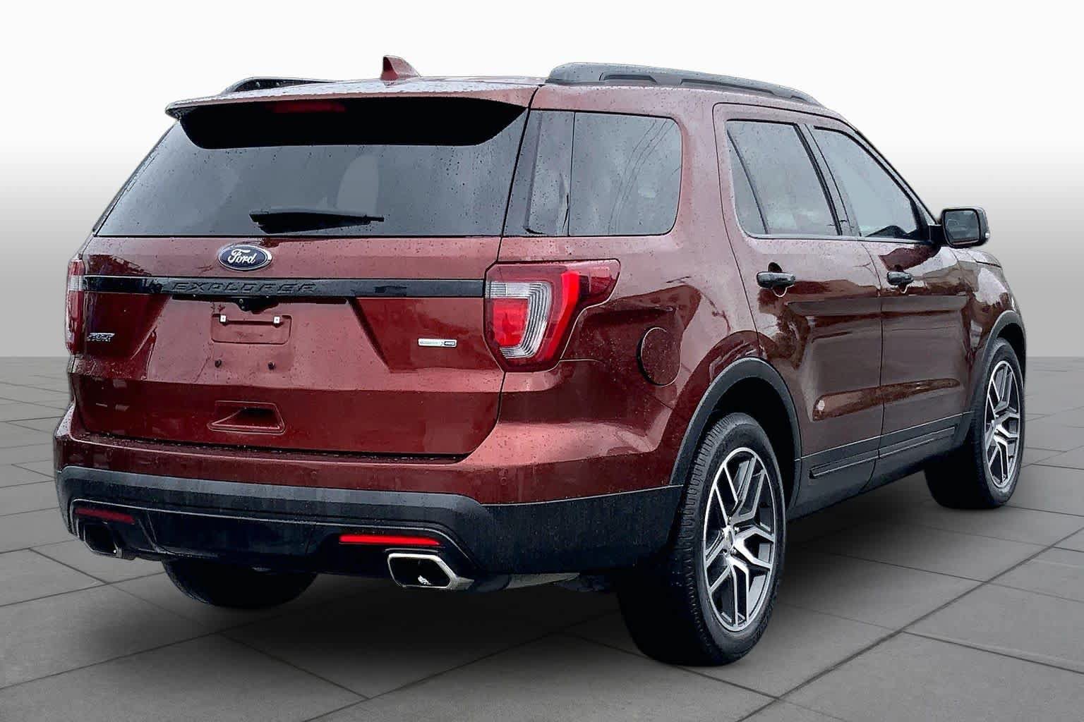 Used 2016 Ford Explorer Sport w/ Equipment Group 401A AWD/4WD image 13