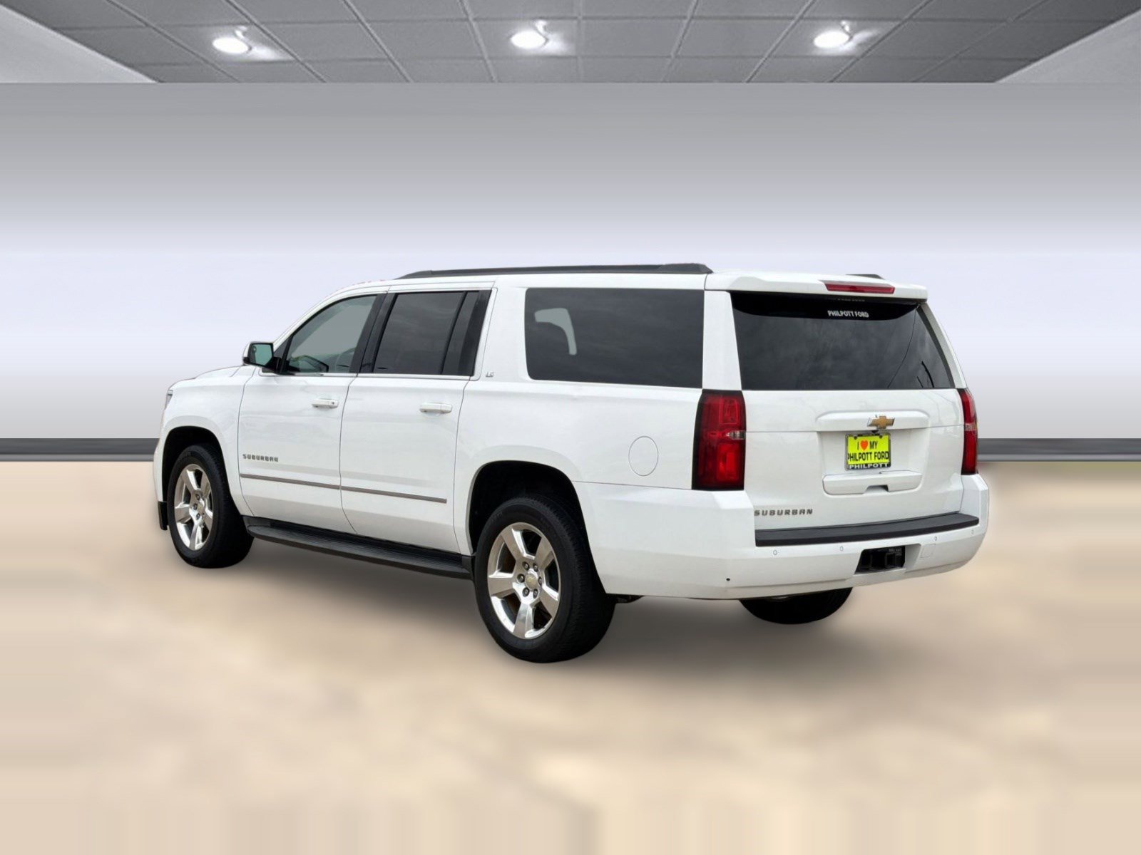 Used 2016 Chevrolet Suburban LS w/ Enhanced Driver Alert Package RWD image 3