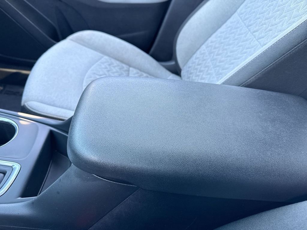 Used 2022 Chevrolet Equinox LS w/ LS Convenience Package image 21
