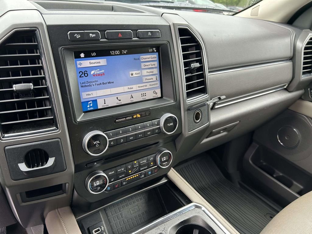 Used 2018 Ford Expedition Max XLT w/ Equipment Group 202A AWD/4WD image 20