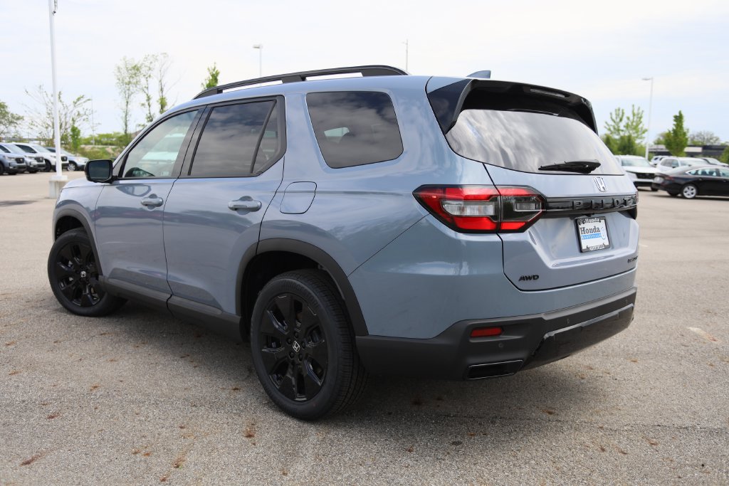 New 2026 Honda Pilot Black Edition image 4