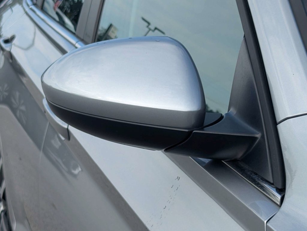 Used 2025 Volkswagen Jetta SE FWD image 11