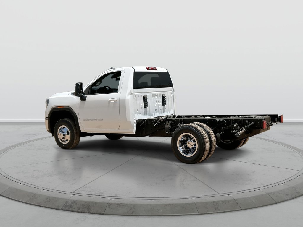 New 2026 GMC Sierra 3500 SLE w/ SLE Convenience Package RWD image 6