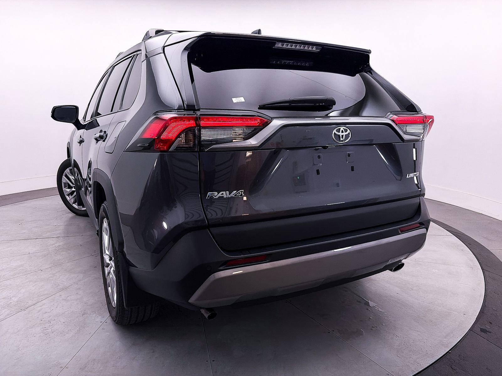 Used 2024 Toyota RAV4 Limited image 9