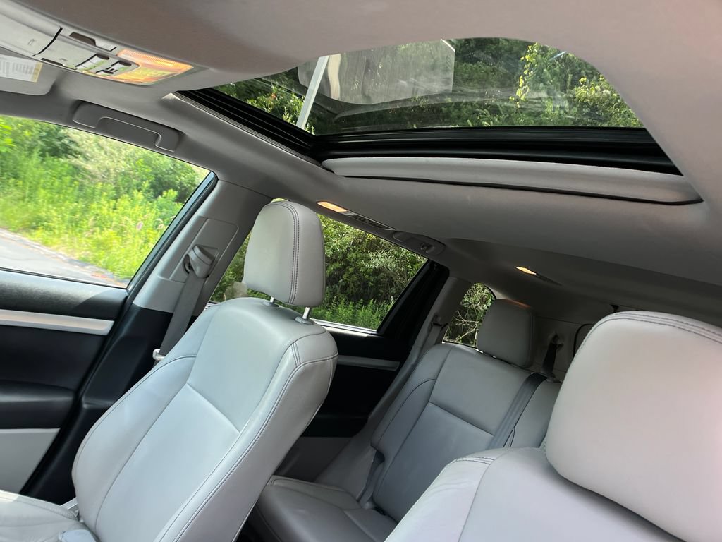 Used 2018 Toyota Highlander XLE AWD/4WD image 21