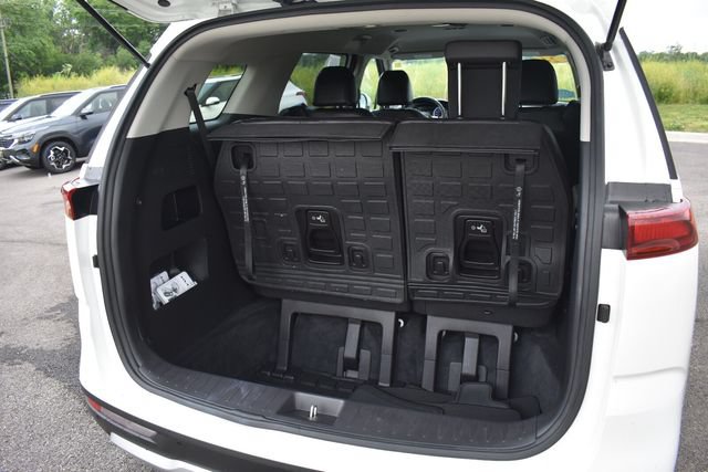 Used 2024 Kia Carnival LX FWD image 15