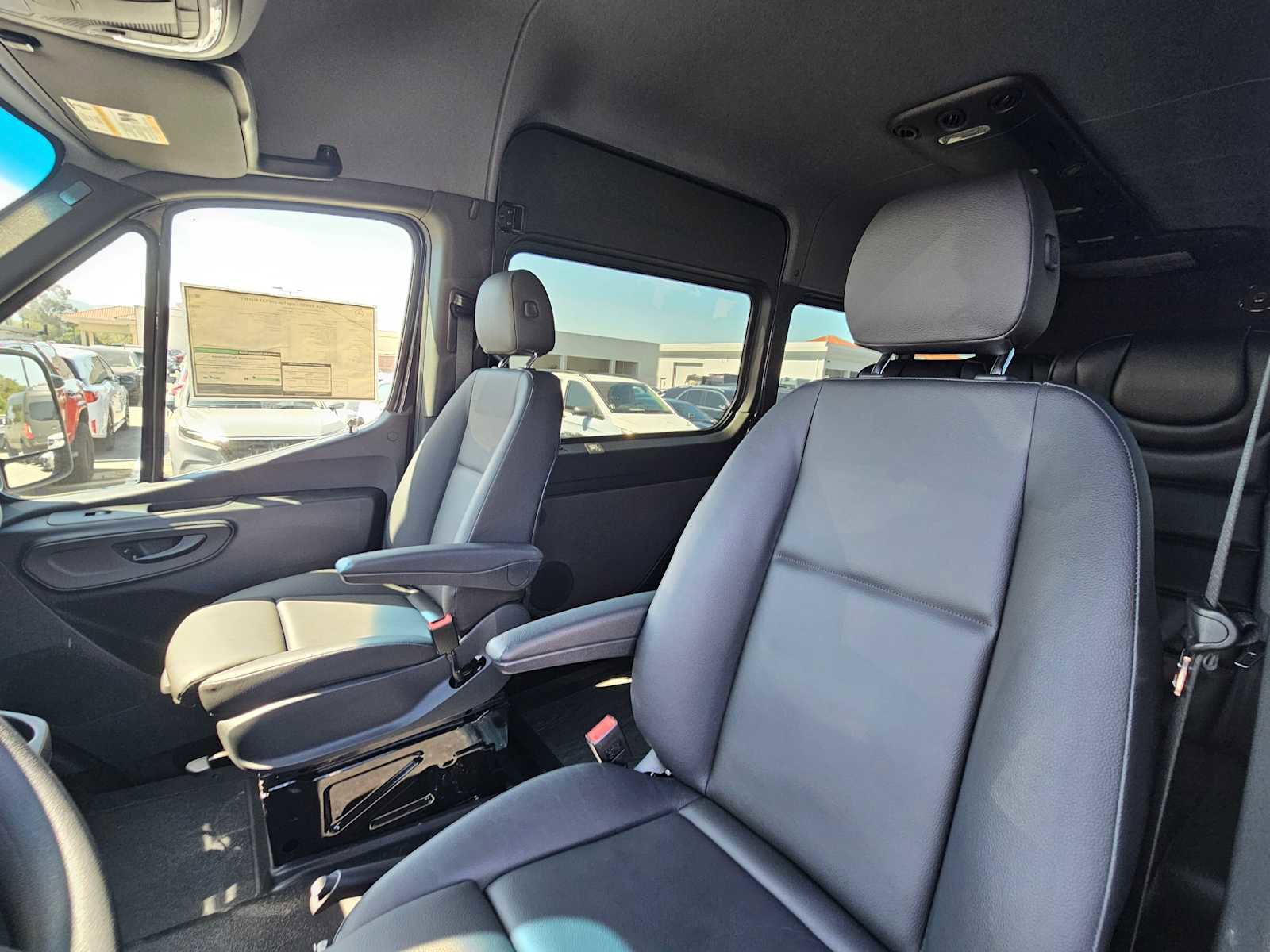 Used 2024 Mercedes-Benz Sprinter 3500 image 22