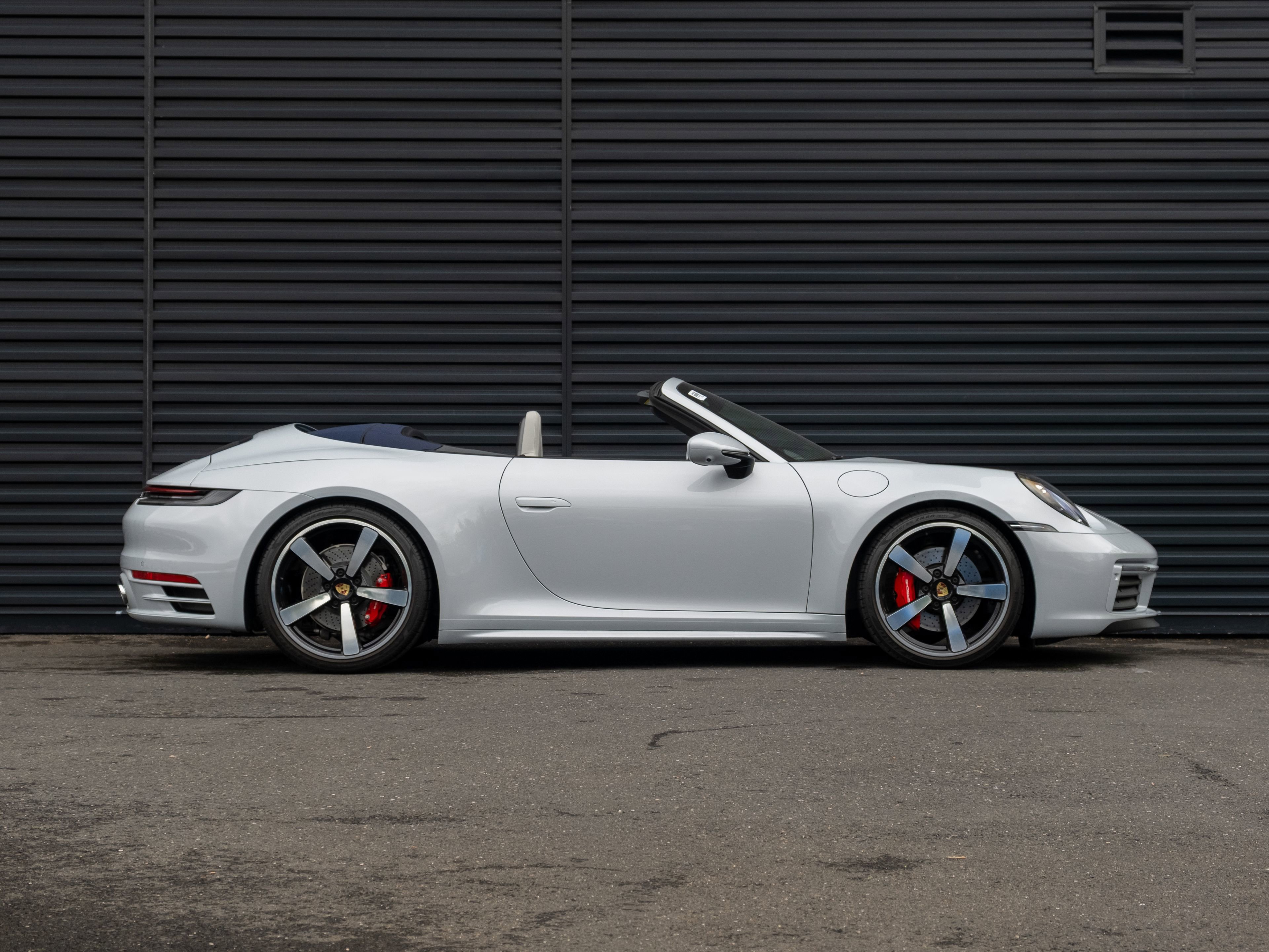 Certified 2024 Porsche 911 Carrera S RWD image 9
