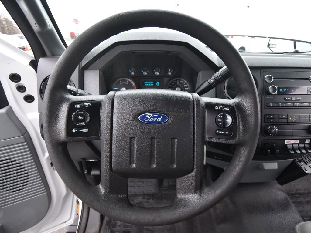 Used 2016 Ford F550 4x4 Regular Cab Super Duty image 32