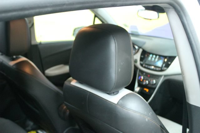 Used 2017 Chevrolet Trax LT w/ Sun & Sound Package FWD image 12