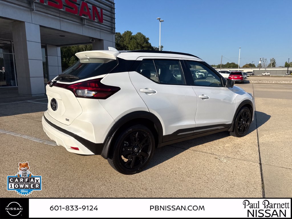 Used 2022 Nissan Kicks SR w/ Premium Package FWD image 4