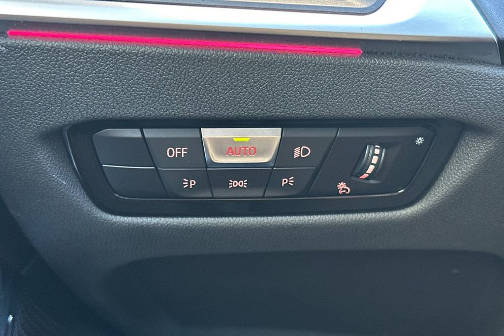 Used 2023 BMW M340i w/ Shadowloine Package image 30