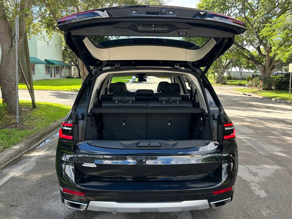 Used 2024 BMW X7 xDrive40i image 47