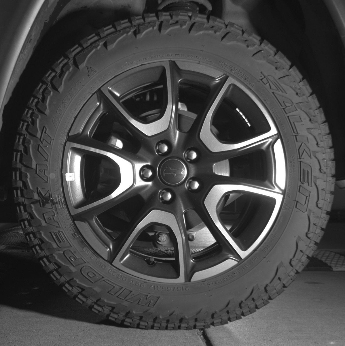 Used 2025 Jeep Compass Trailhawk image 14