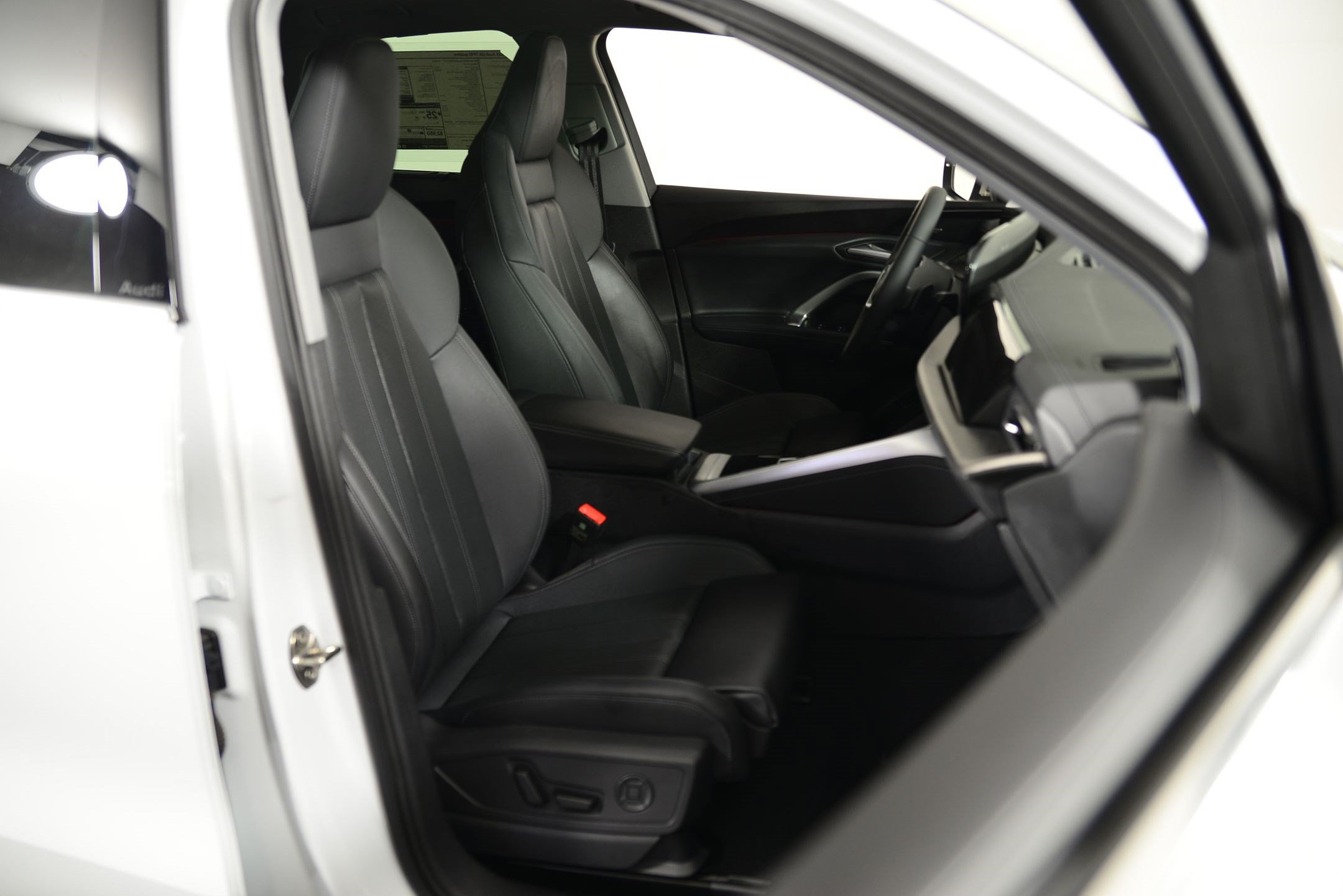 New 2025 Audi Q5 Premium w/ Premium Plus AWD/4WD image 17