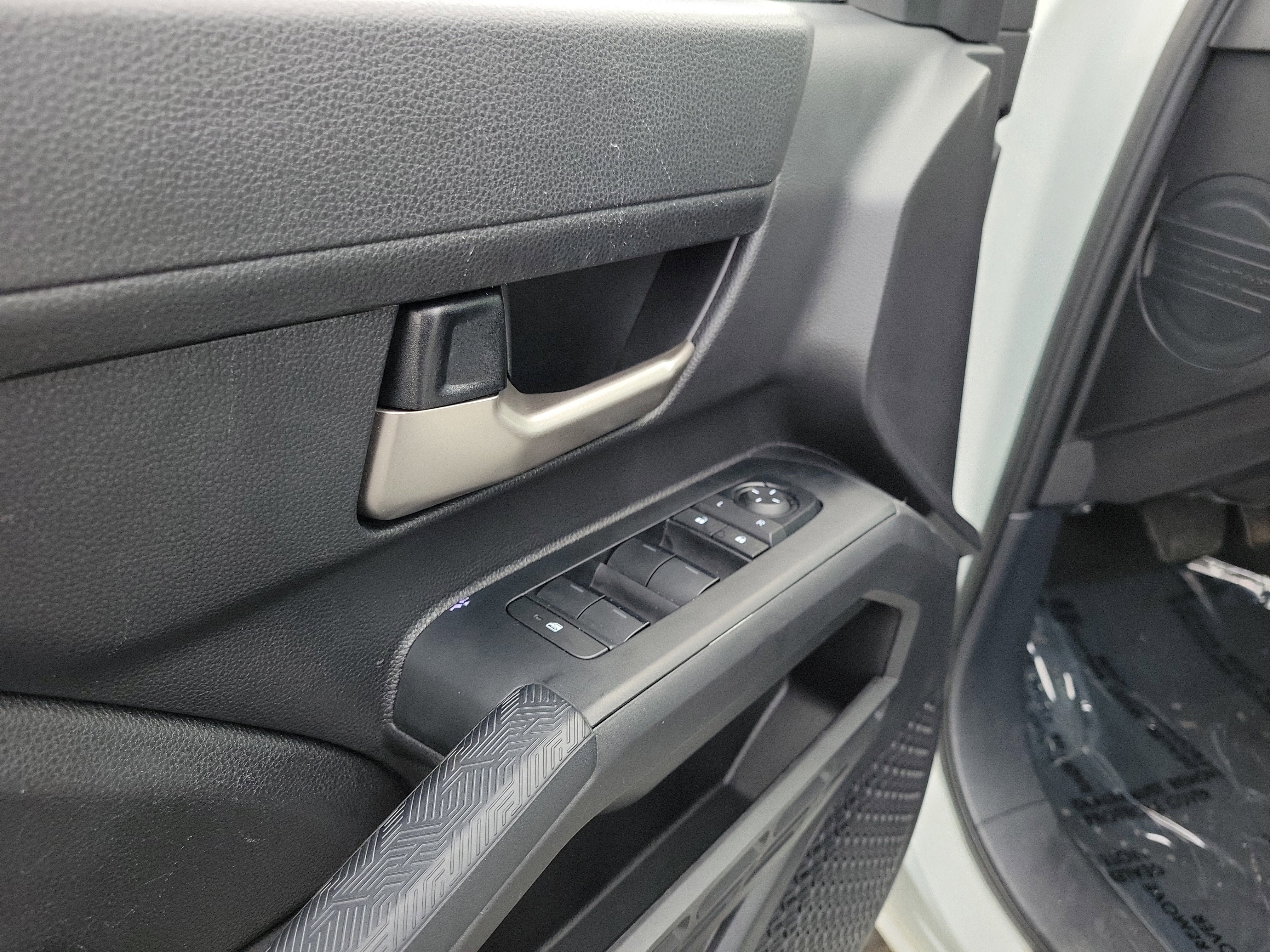 Used 2024 Toyota Tacoma TRD Off-Road image 18