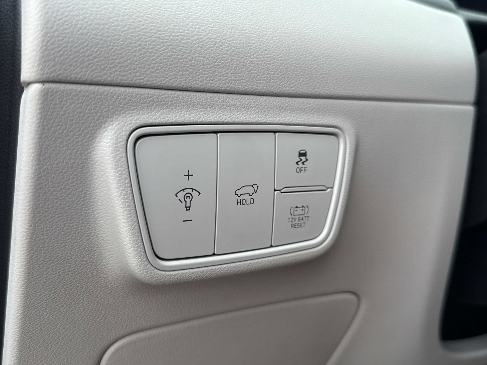 Used 2024 Hyundai Tucson Limited image 13