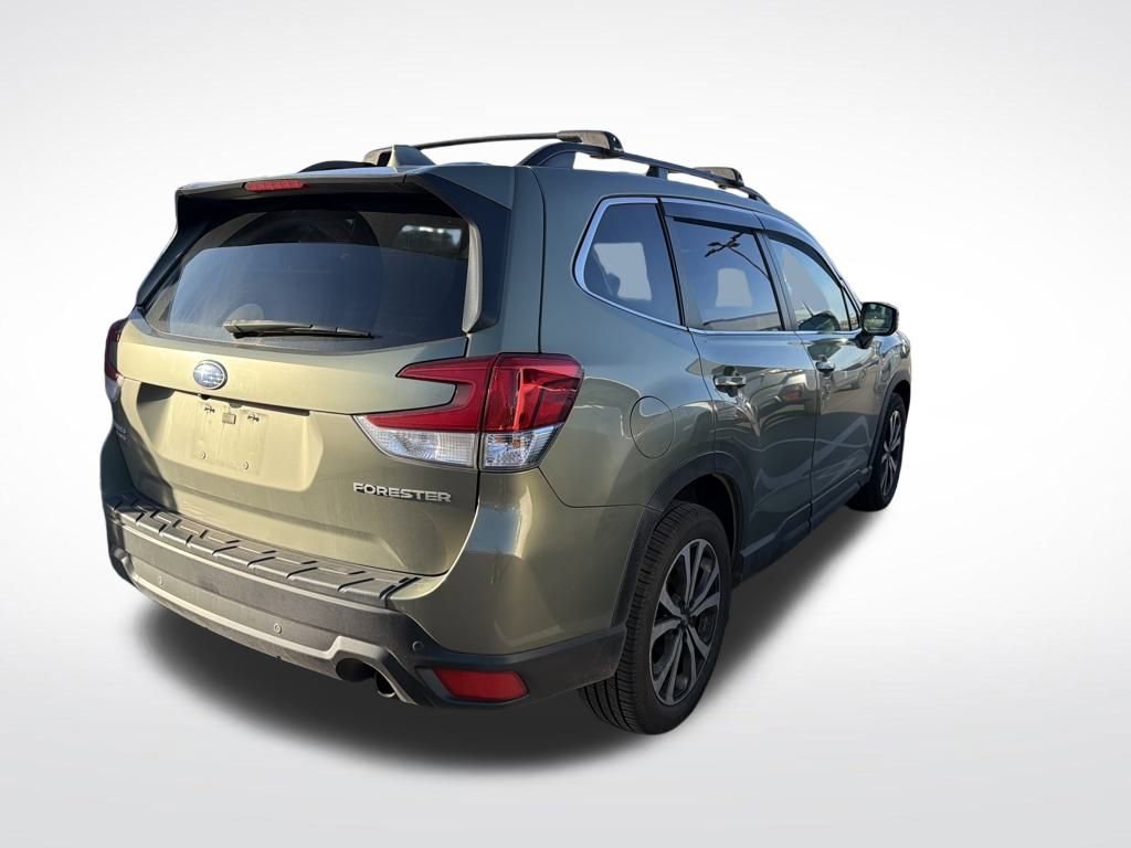 Used 2020 Subaru Forester Limited image 14
