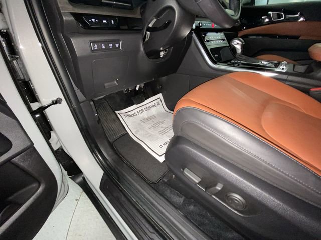 Used 2024 Kia Carnival SX FWD image 12