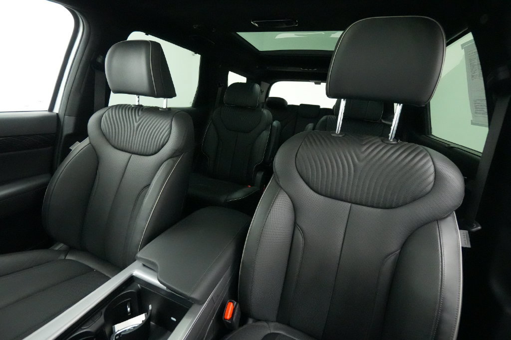 Used 2024 Hyundai Palisade Calligraphy AWD/4WD image 13