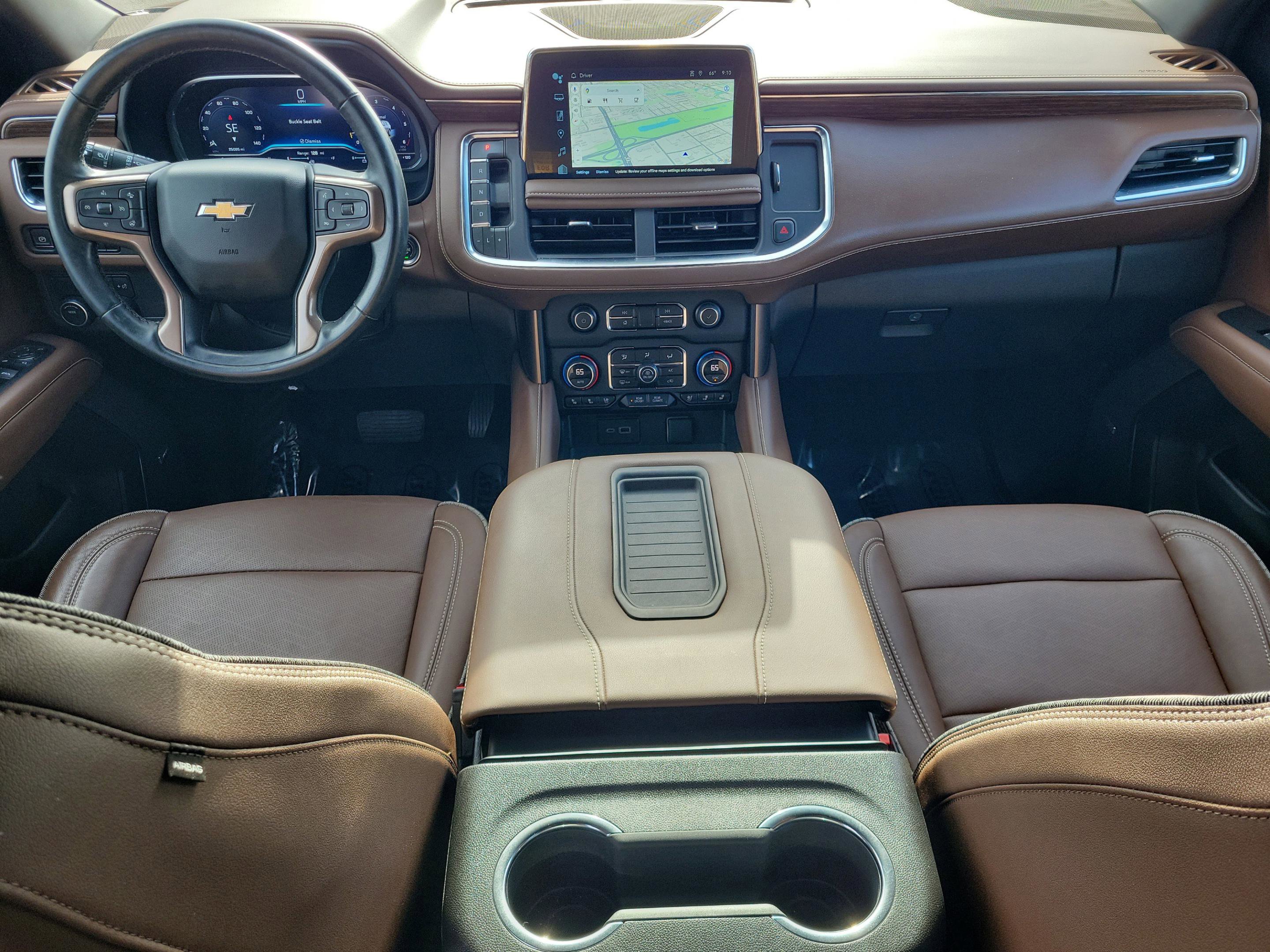 Used 2023 Chevrolet Suburban High Country image 18