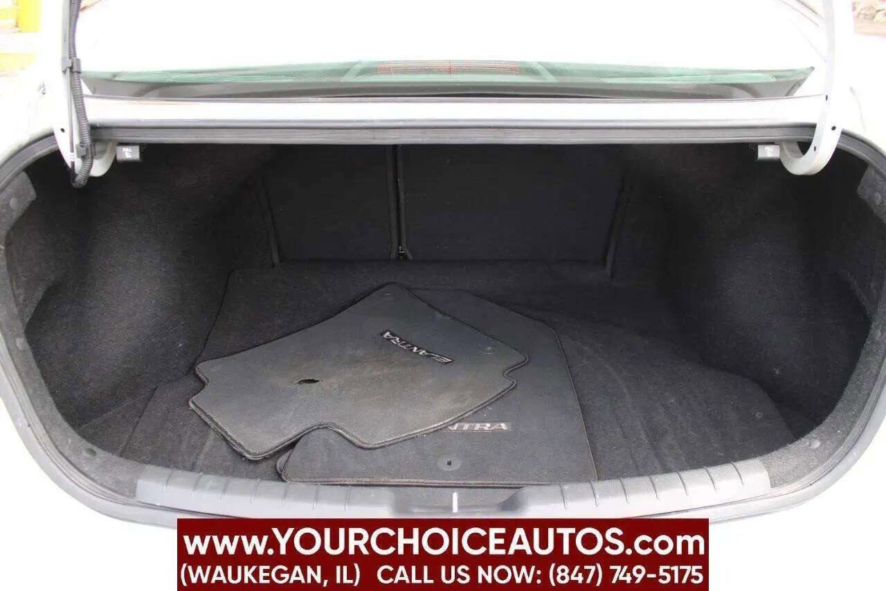 Used 2019 Hyundai Elantra SE w/ Cargo Package FWD image 27