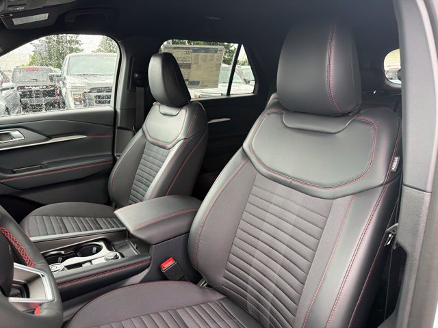 Used 2026 Ford Explorer ST-Line w/ ST-Line Street Pack AWD/4WD image 28