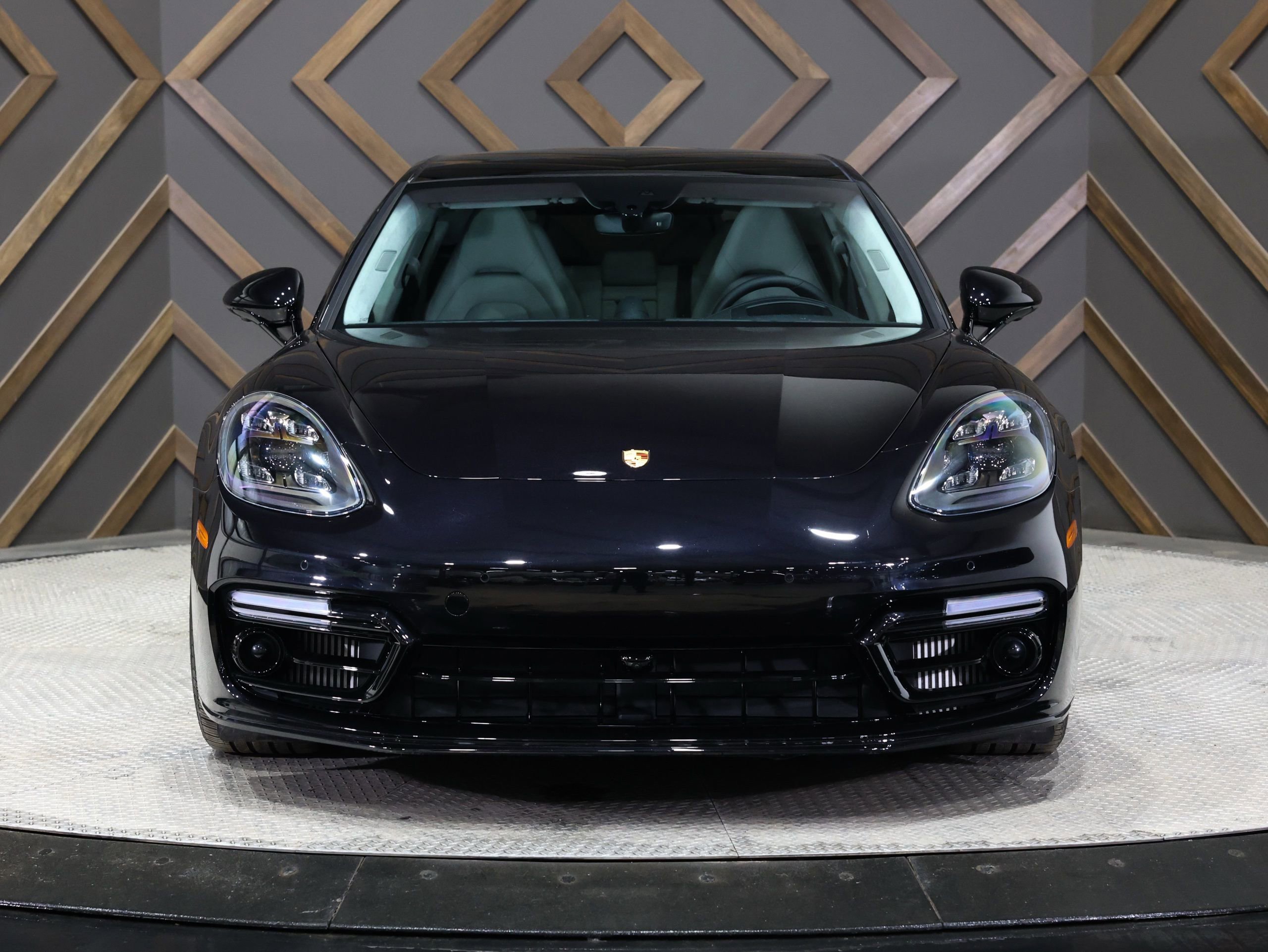 Used 2023 Porsche Panamera Turbo S image 5