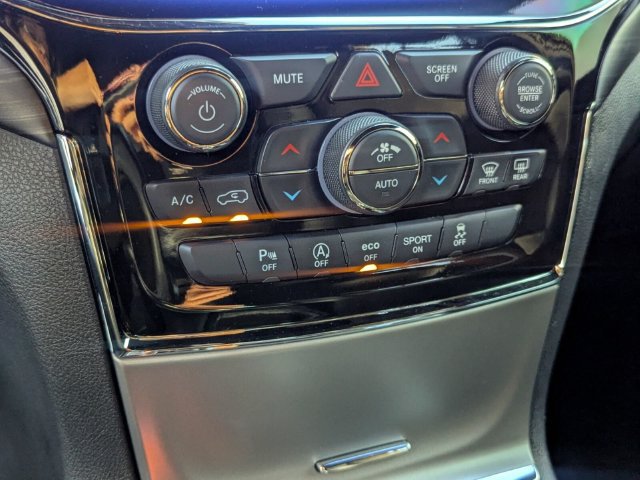 Used 2021 Jeep Grand Cherokee Laredo X RWD image 22